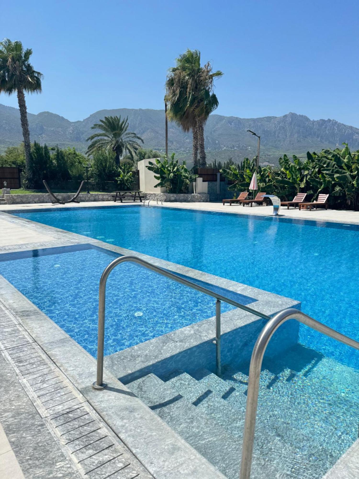 The Horse Farm Hotel Agios Georgios  Buitenkant foto