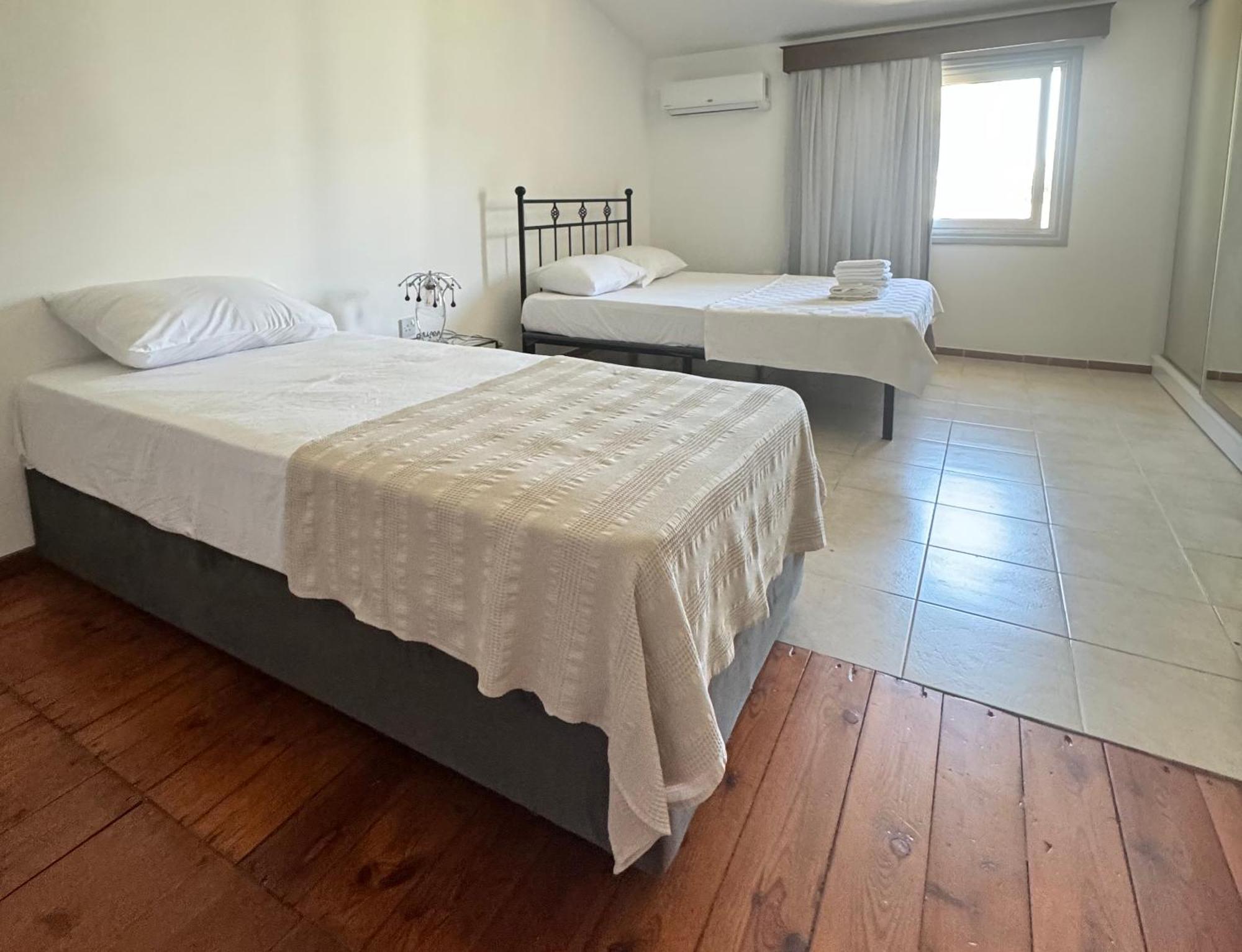 The Horse Farm Hotel Agios Georgios  Buitenkant foto